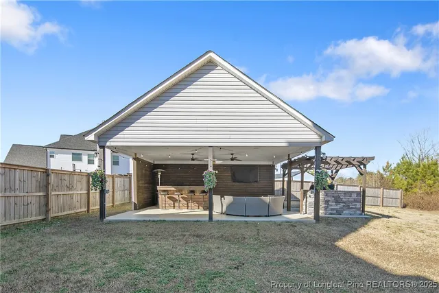 $599,999 | 6238 Shannon Wds Way, Hope Mills, NC 28348