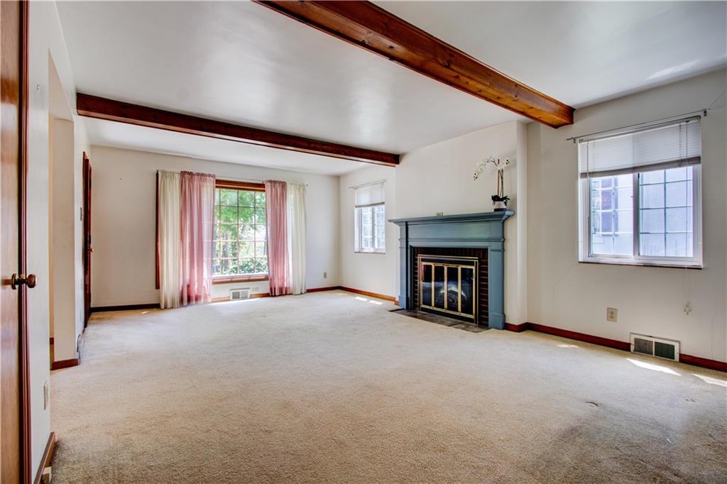 205 Park Road Carnegie, PA 15106 - Photo 4 of 21 Gallery Image 4