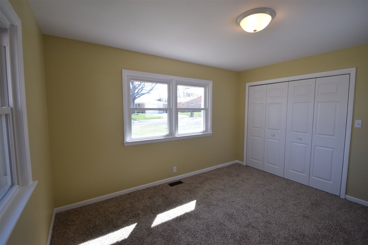 1205 North Ridge Road Muncie, IN 47304 - Photo 13 of 19