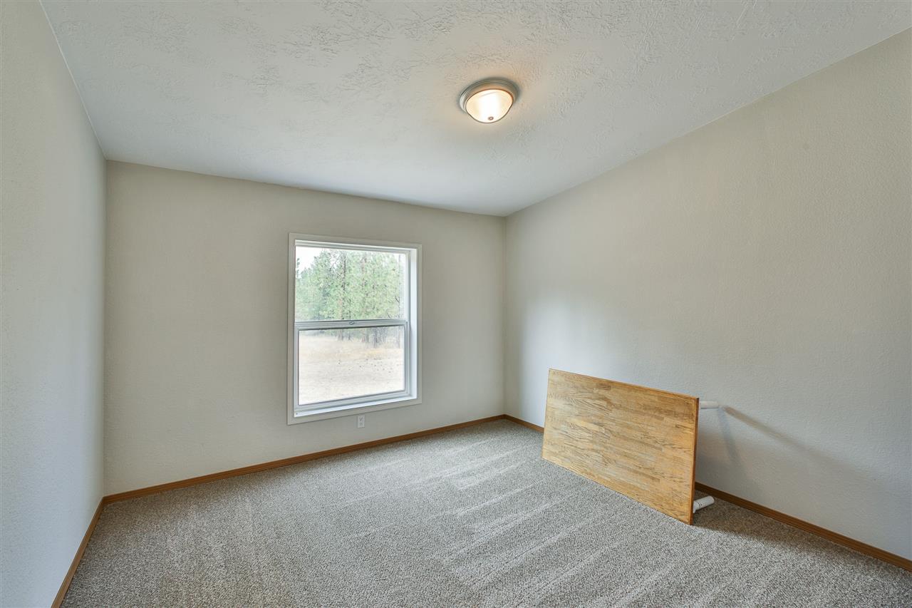 3108 East Oregon Road Elk, WA 99009 - Photo 11 of 20