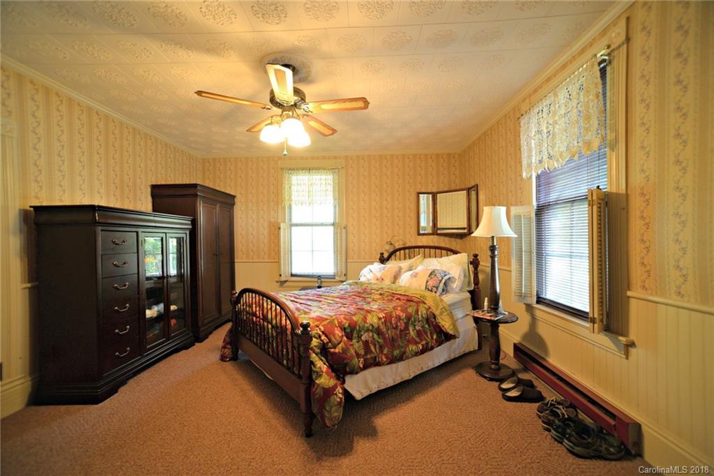 1327 Webster Road Sylva, NC 28779 - Photo 27 of 34 Gallery Image 27