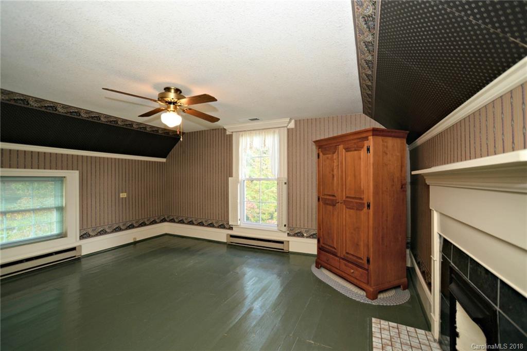 1327 Webster Road Sylva, NC 28779 - Photo 32 of 34 Gallery Image 32