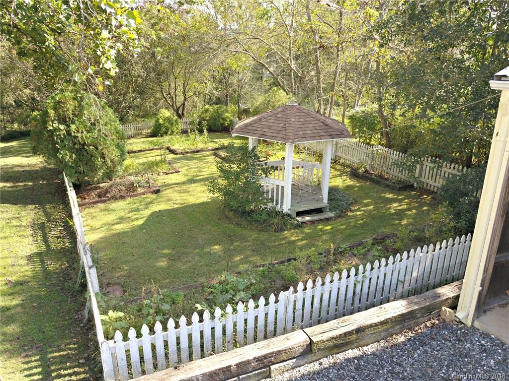 1327 Webster Road Sylva, NC 28779 - Photo 8 of 34 Gallery Image 8