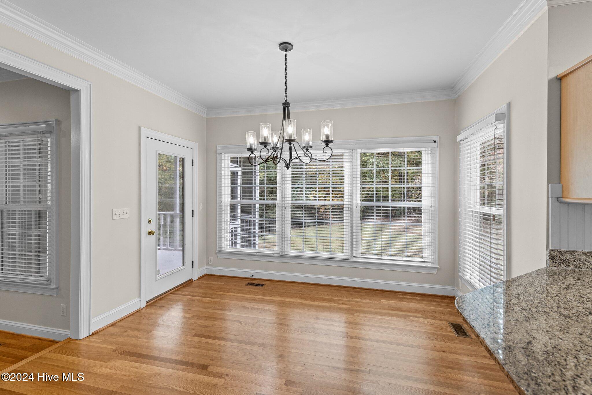 102 Creekview Road New Bern, NC 28562 - Photo 26 of 56 breakfast nook