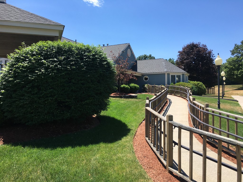 704 Ridgefield Circle, Unit A Clinton, MA 01510 - Photo 18 of 19 Gallery Image 18