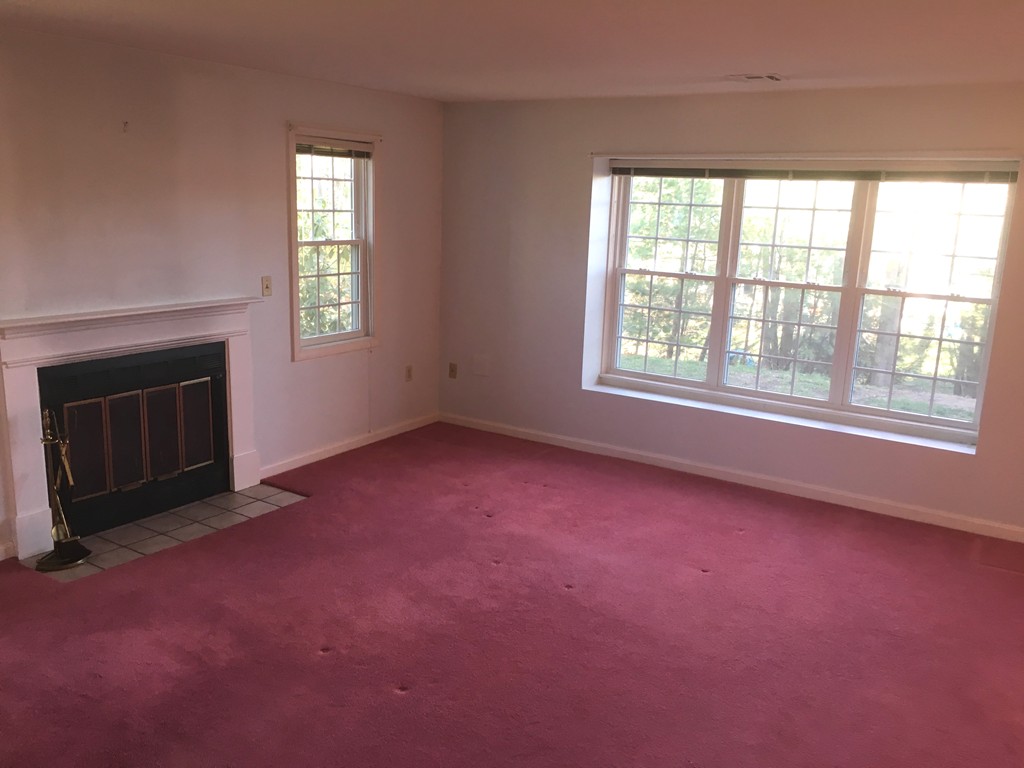 704 Ridgefield Circle, Unit A Clinton, MA 01510 - Photo 7 of 19 Gallery Image 7