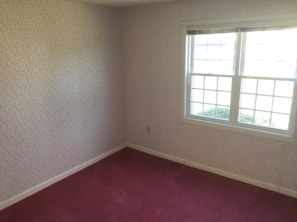 704 Ridgefield Circle, Unit A Clinton, MA 01510 - Photo 9 of 19 Gallery Image 9