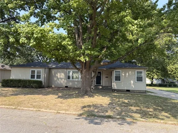 $255,000 | 708 South Woodland Street, Pittsburg, KS 66762