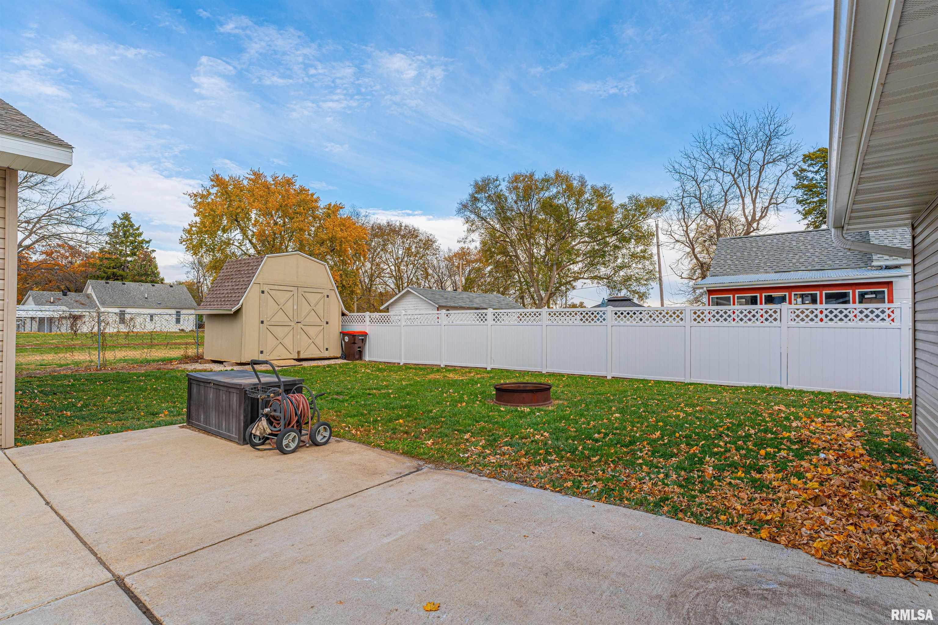 310 West Kickapoo Street Lincoln, IL 62656 - Photo 21 of 26