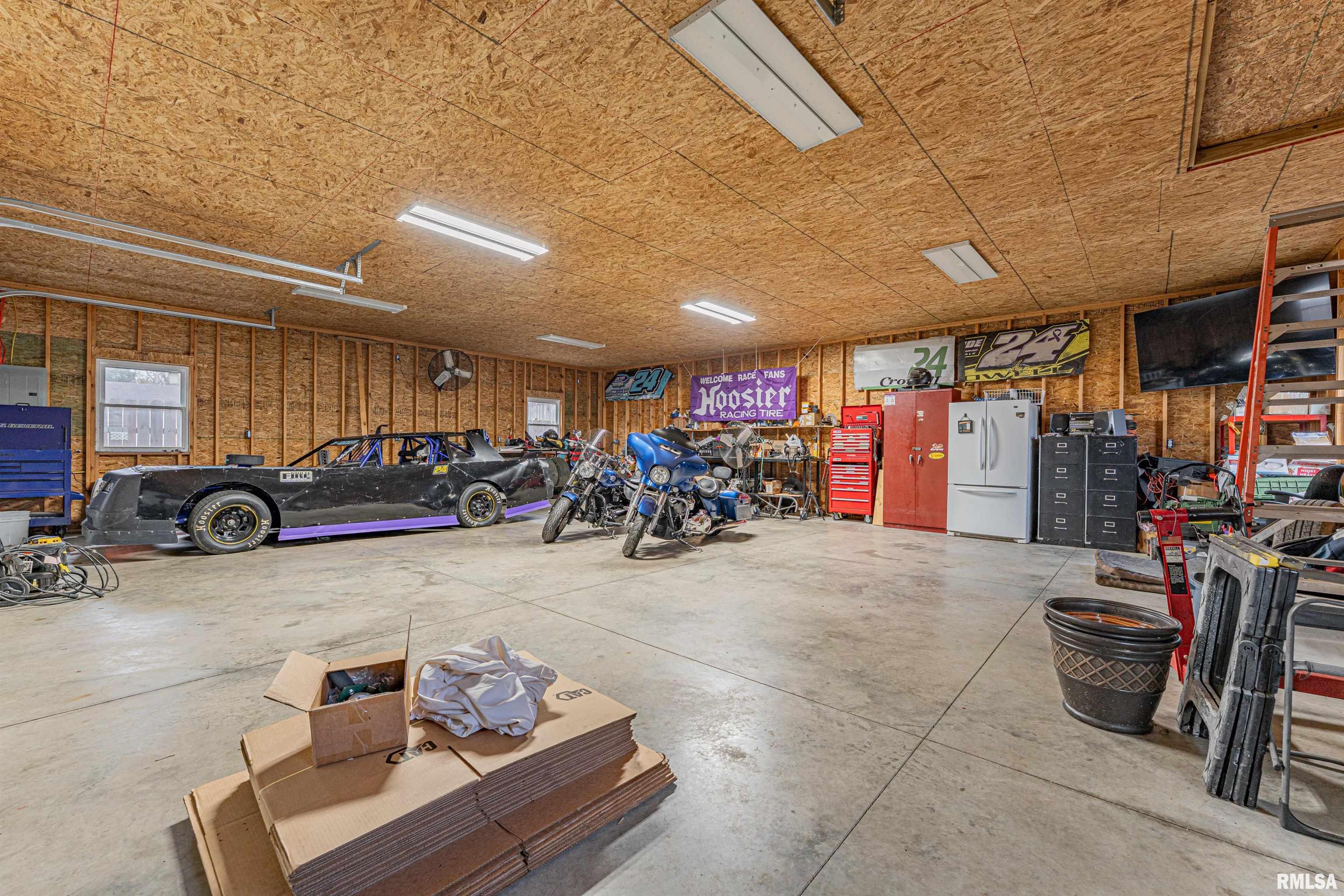 310 West Kickapoo Street Lincoln, IL 62656 - Photo 24 of 26