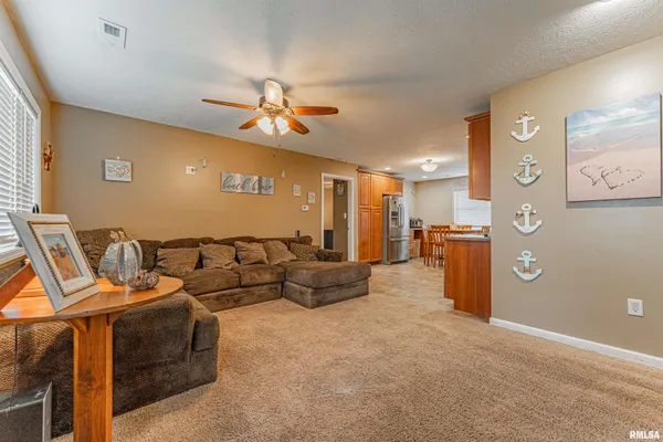 $185,000 | 310 West Kickapoo Street, Lincoln, IL 62656