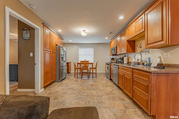$185,000 | 310 West Kickapoo Street, Lincoln, IL 62656