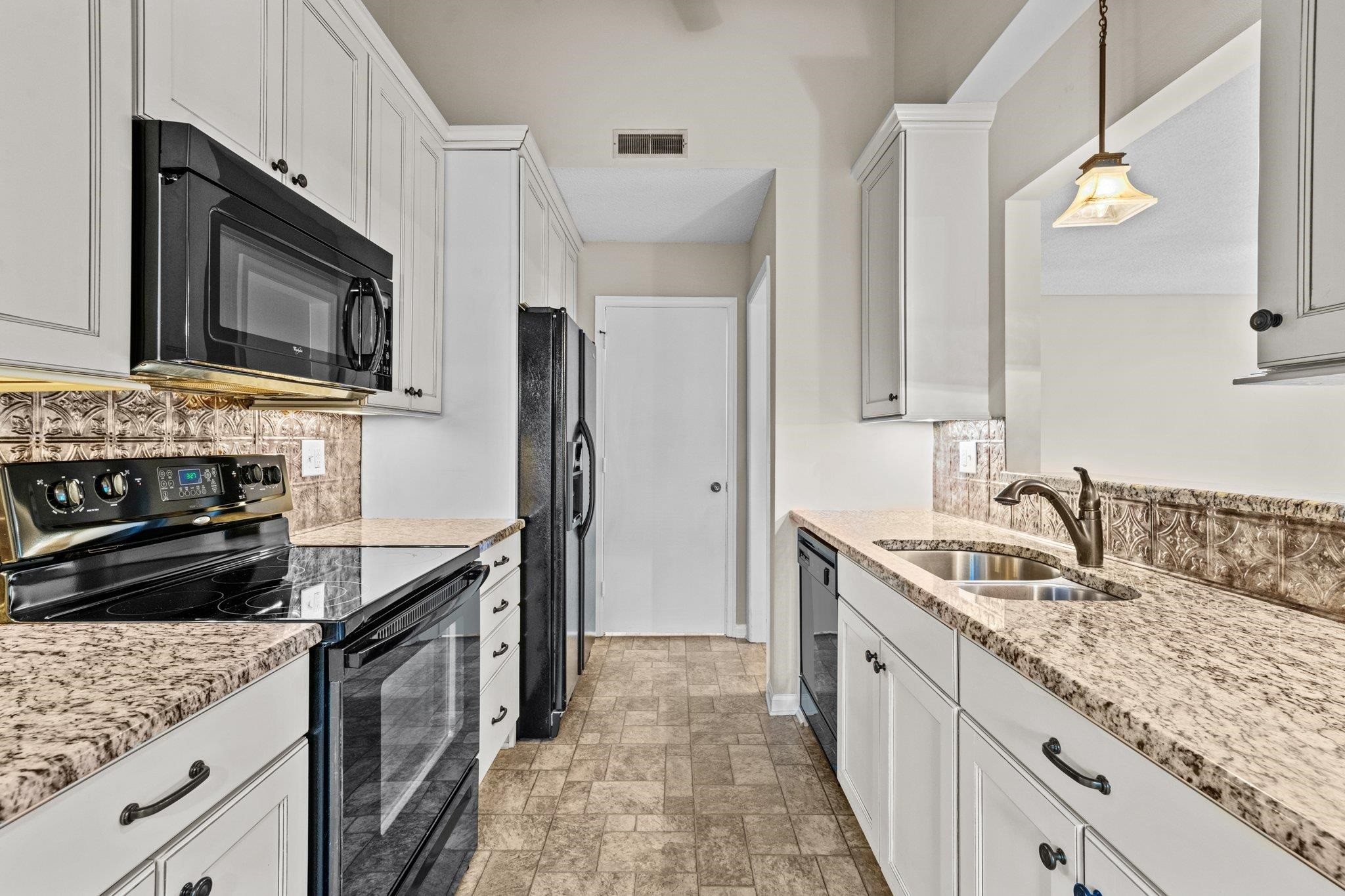 3901 Summerwood Court Raleigh, NC 27613 - Photo 5 of 35 Photo 5