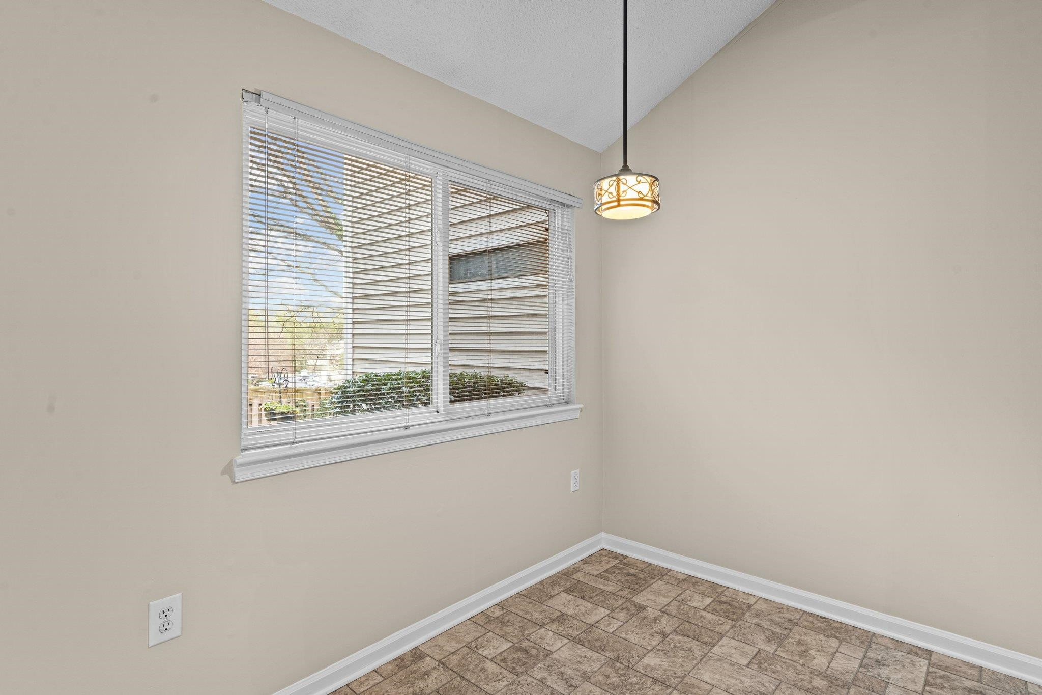 3901 Summerwood Court Raleigh, NC 27613 - Photo 7 of 35 Photo 7