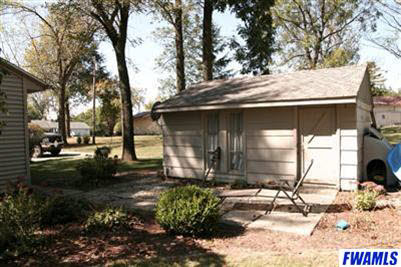 211 Elm Grove Road Bluffton, IN 46714 - Photo 4 of 18 Gallery Image 4