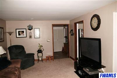 211 Elm Grove Road Bluffton, IN 46714 - Photo 10 of 18 Gallery Image 10