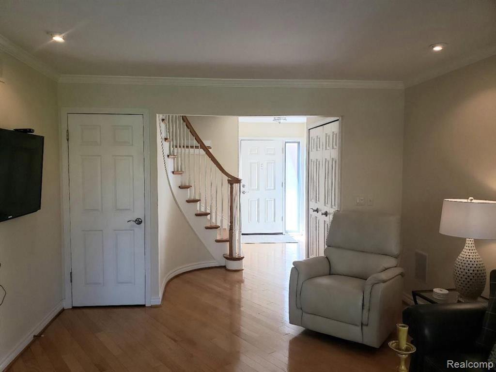 1903 Allenway Court, Unit 98 Rochester Hills, MI 48309 - Photo 17 of 27