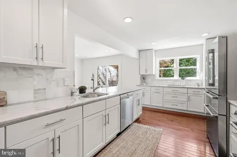 a view of washer and dryer in a utility room