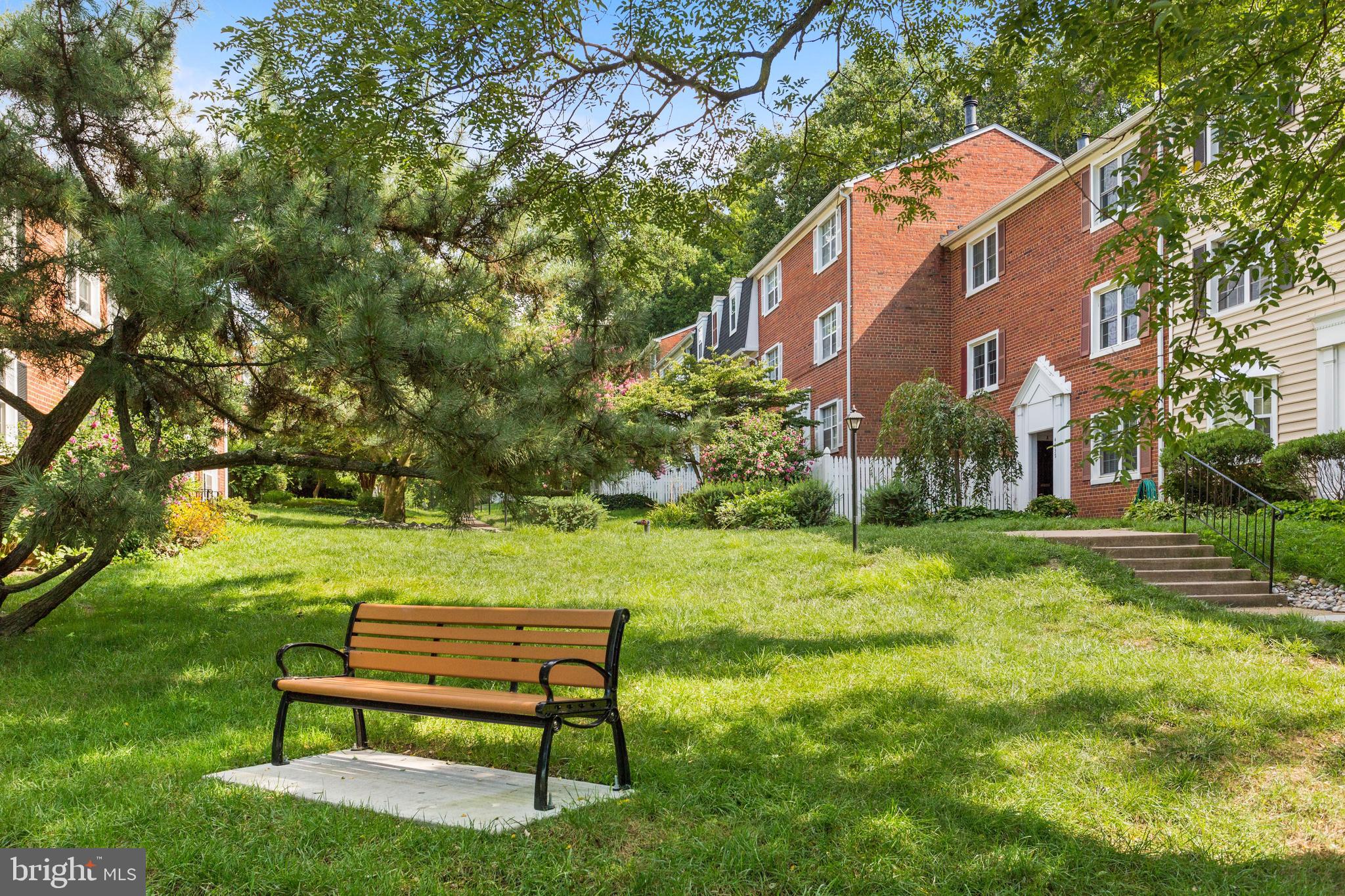 4633 28th Road South, Unit B Arlington, VA 22206 - Photo 4 of 30 Gallery Image 4
