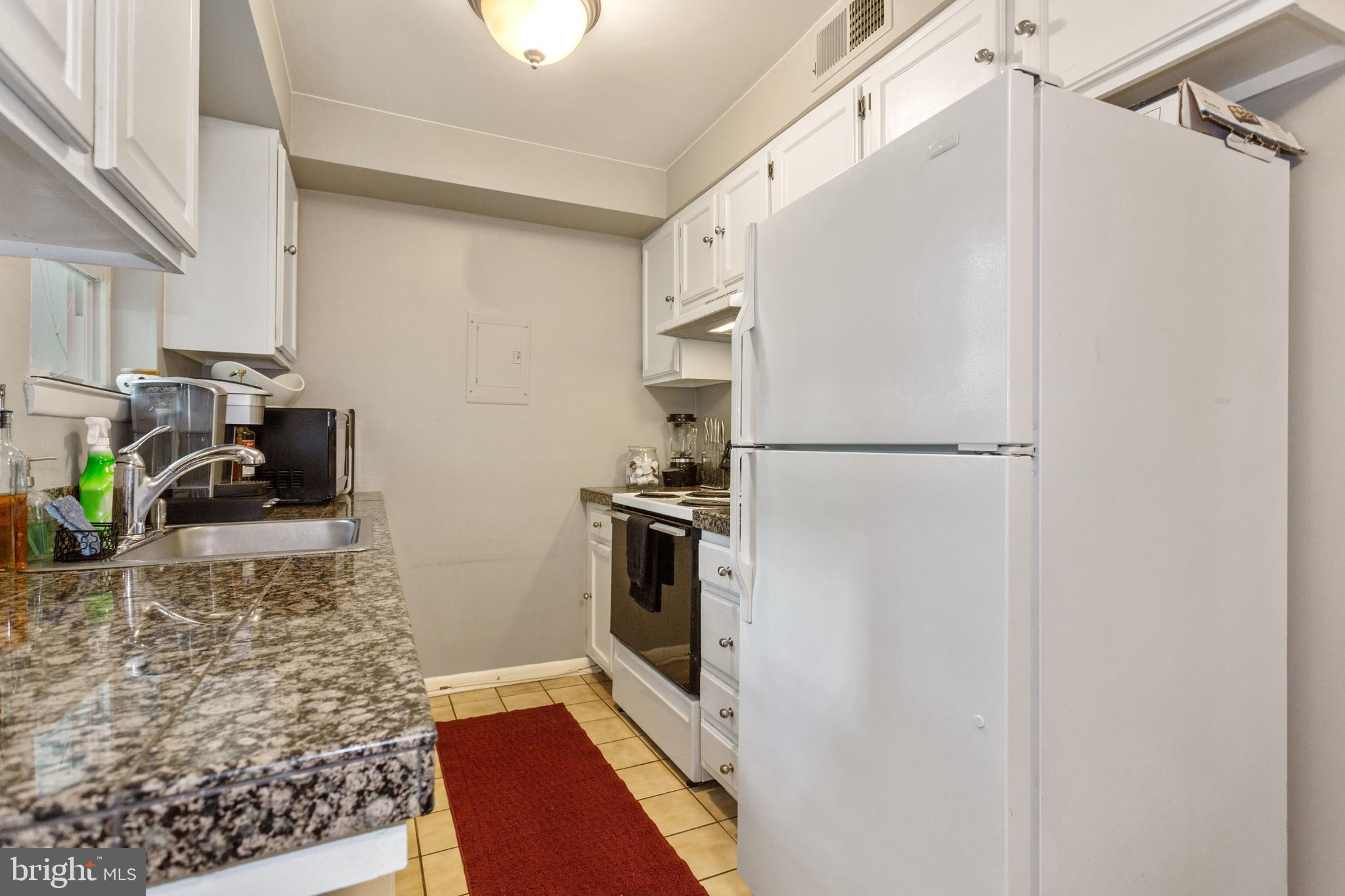 4633 28th Road South, Unit B Arlington, VA 22206 - Photo 7 of 30 Gallery Image 7