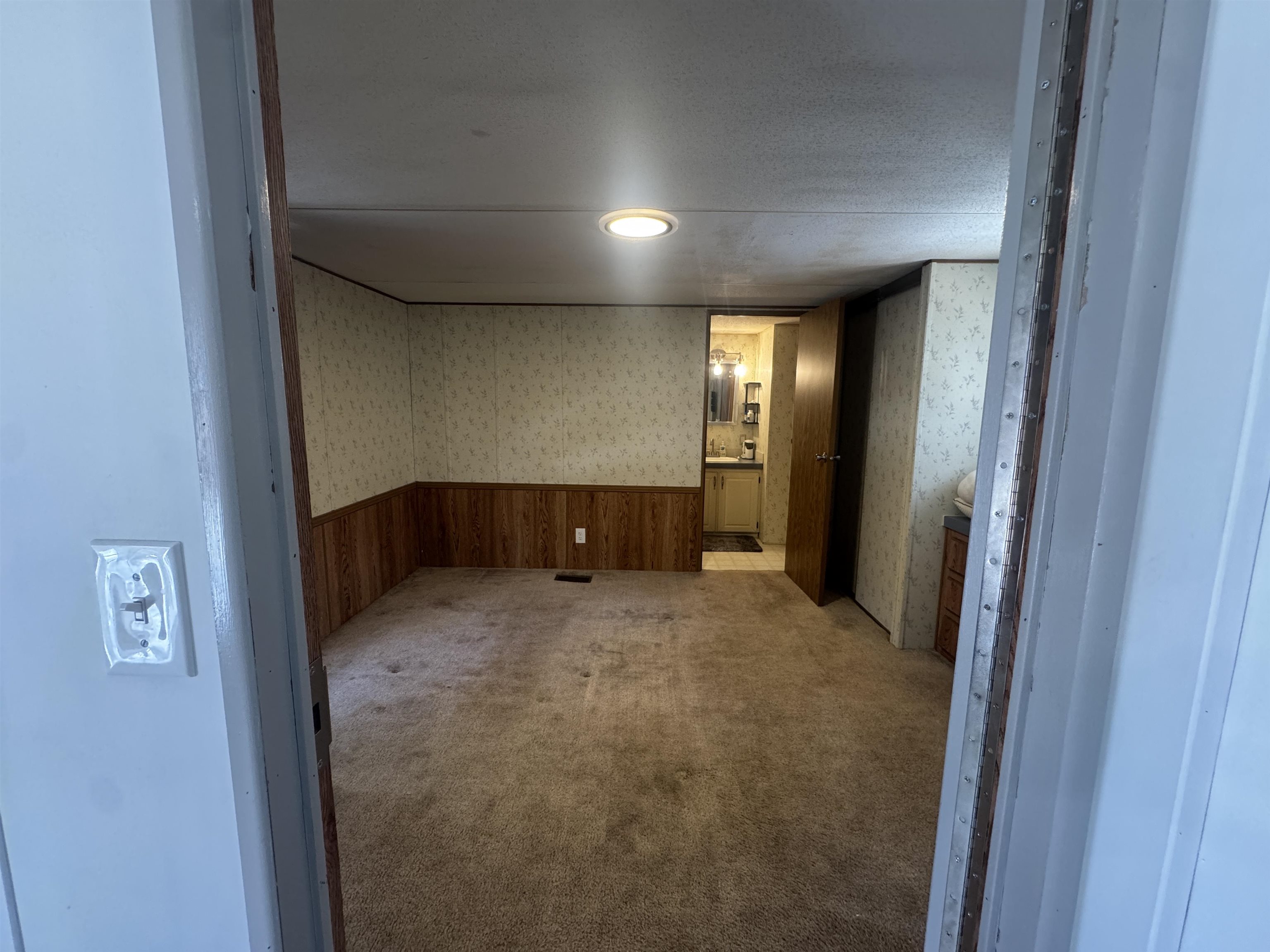 82 Sunset Circle Campton, NH 03223 - Photo 27 of 50