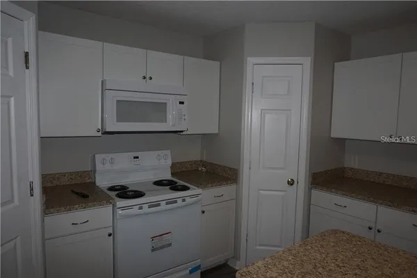 $2,450 | 1024 Osprey Cove Circle, Groveland, FL 34736