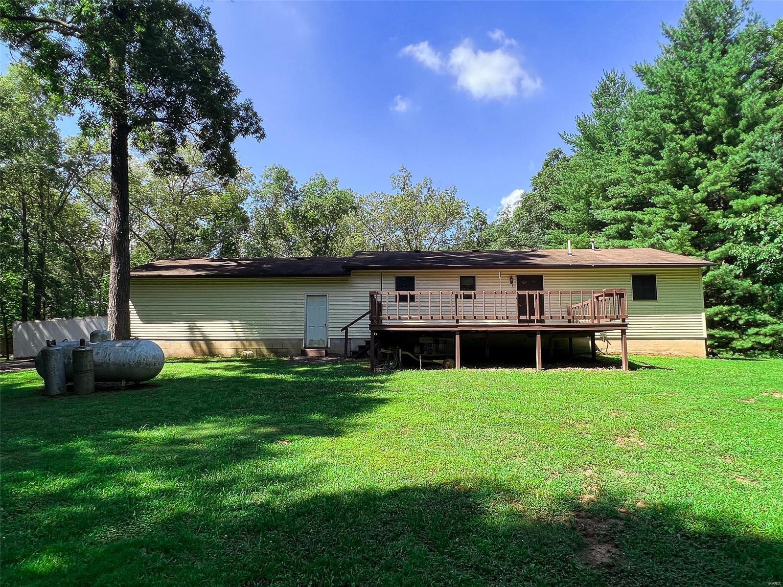 701 Deer Path Road Iuka, IL 62849 - Photo 11 of 28