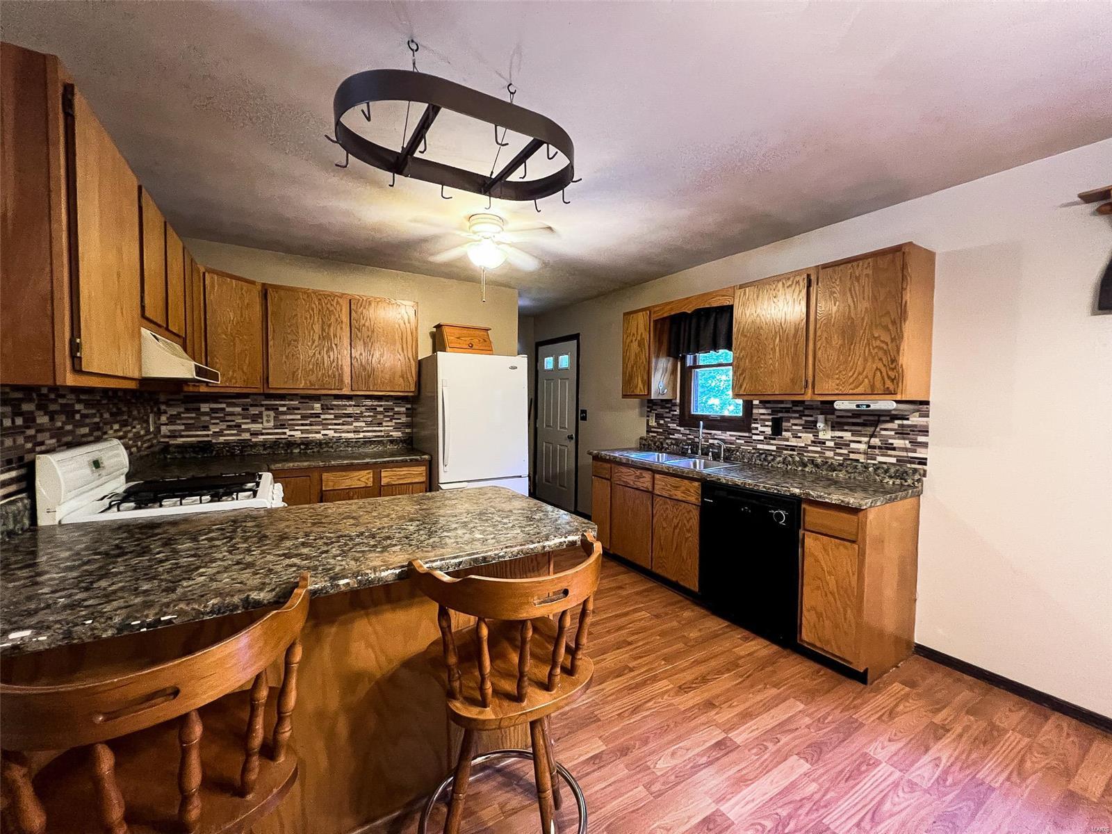701 Deer Path Road Iuka, IL 62849 - Photo 17 of 28