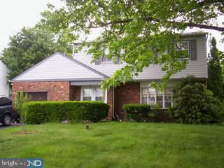 522 Fairhurst Road Fairless Hills, PA 19030 - Photo 2 of 3 Gallery Image 2