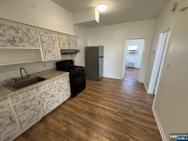 $2,200 | 120 Leo Place, Lodi, NJ 07644