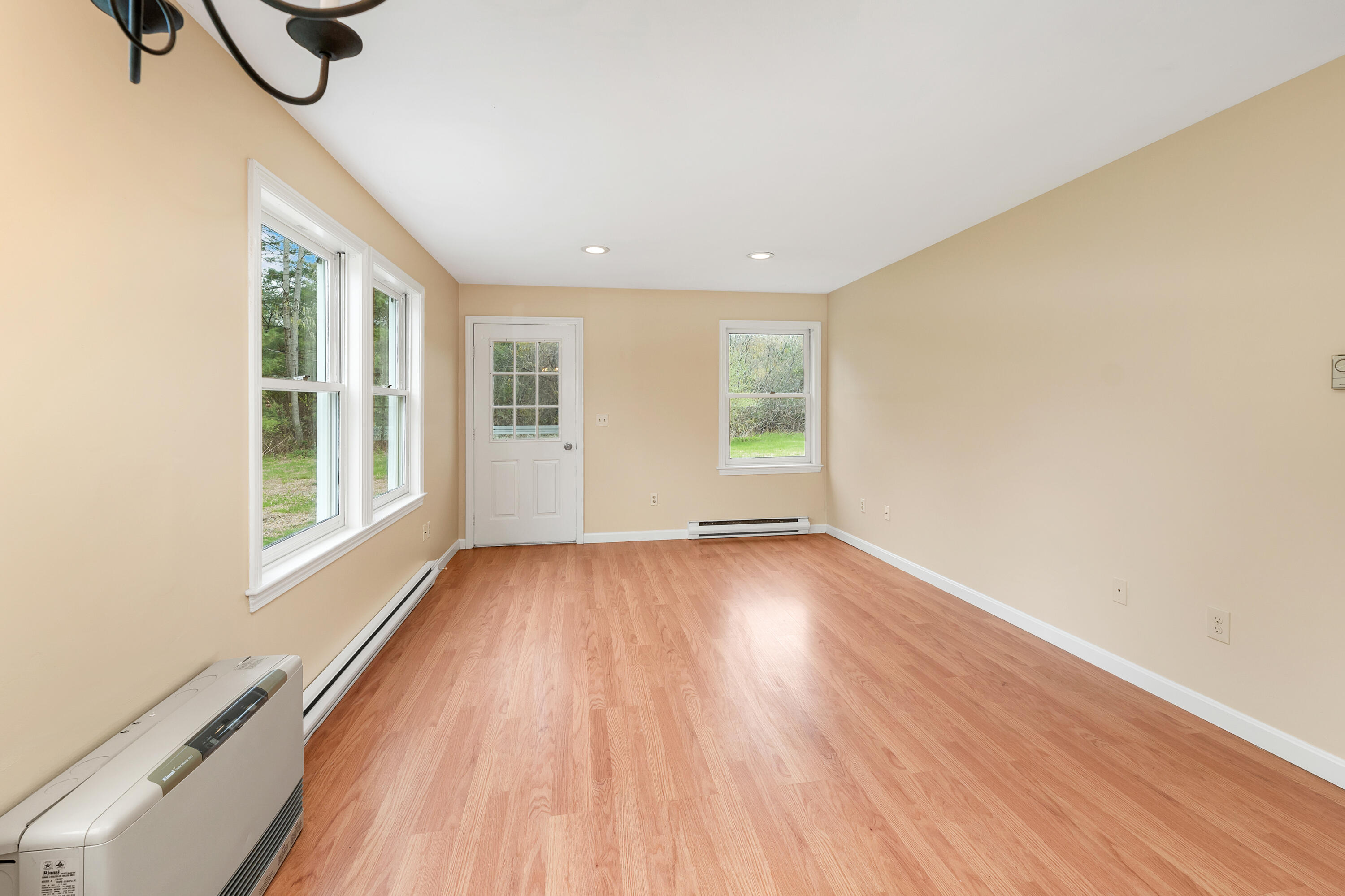 64 Farmgate Road, Unit 64 South Berwick, ME 03908 - Photo 5 of 24 64FarmgateRd-028