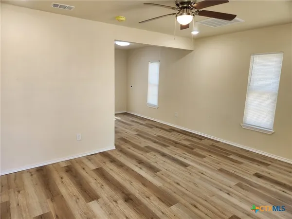 $1,000 | 1817 East Barton Avenue, Temple, TX 76501