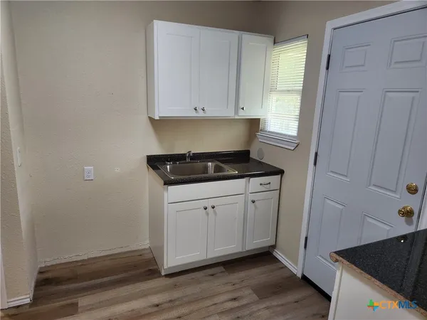 $1,000 | 1817 East Barton Avenue, Temple, TX 76501