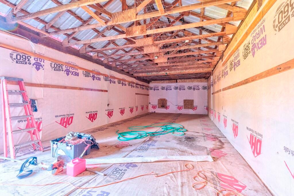 111 Norman Road Selma, OR 97538 - Photo 13 of 43 Barn/Shop Interior