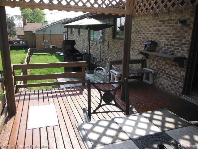 154 Boyken Road Rochester, MI 48307 - Photo 16 of 18 DSCF7179.jpg