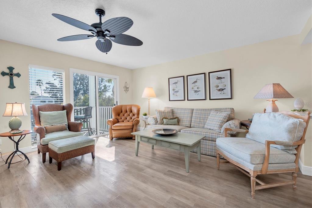 641 Garland Circle Indian Rocks Beach, FL 33785 - Photo 5 of 50