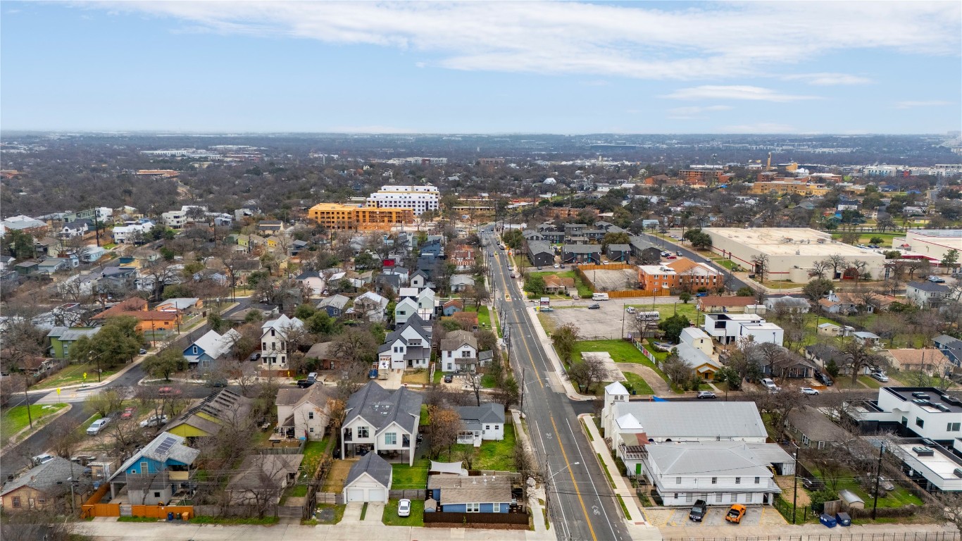 1191 Chicon Street Austin, TX 78702 - Photo 30 of 33 Aerial view of property and surrounding area featuring nearby urban area
