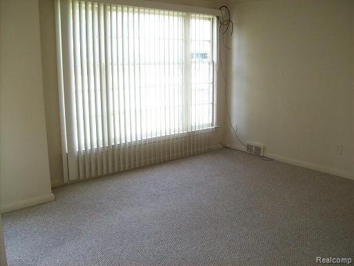 4192 Greenfield Road Berkley, MI 48072 - Photo 3 of 5 Living Room.jpg