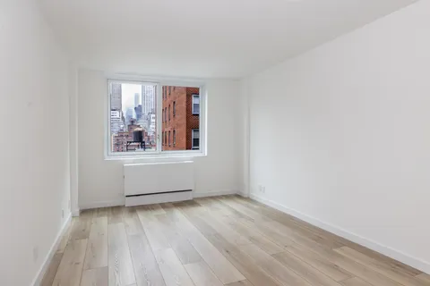 $8,495 | 115 East 34th Street, Unit 1704 | Murray Hill