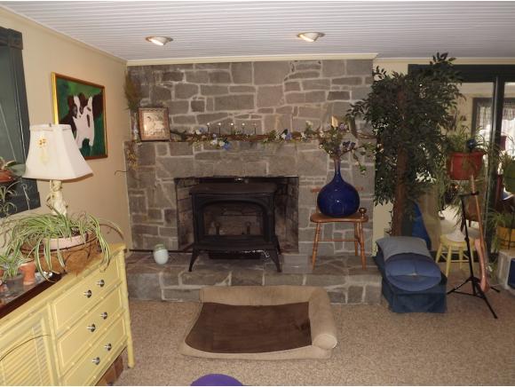 27 Lyndeborough Road Amherst, NH 03031 - Photo 15 of 36