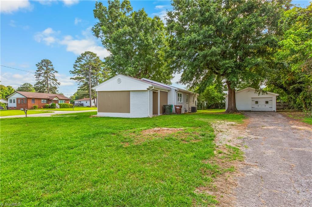 2305 Friends Avenue High Point, NC 27260 - Photo 24 of 26