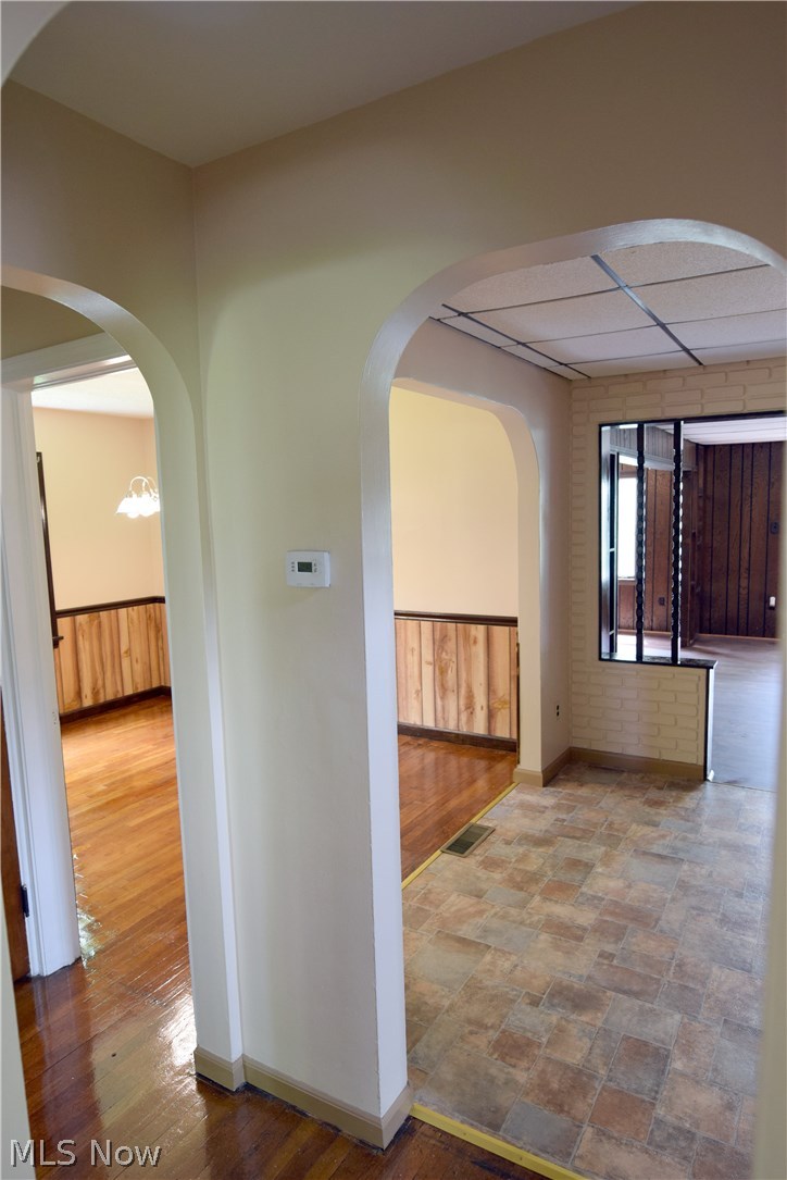 809 Canfield Road Youngstown, OH 44511 - Photo 20 of 32 Gallery Image 20