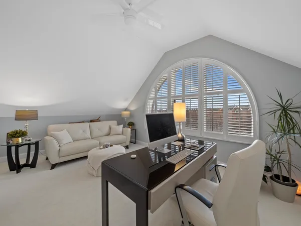 $7,500 | 2048 Valor Court, Glenview, IL 60026