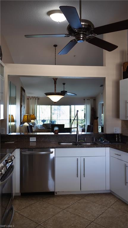 9061 Michael Circle, Unit 2 Naples, FL 34113 - Photo 23 of 48