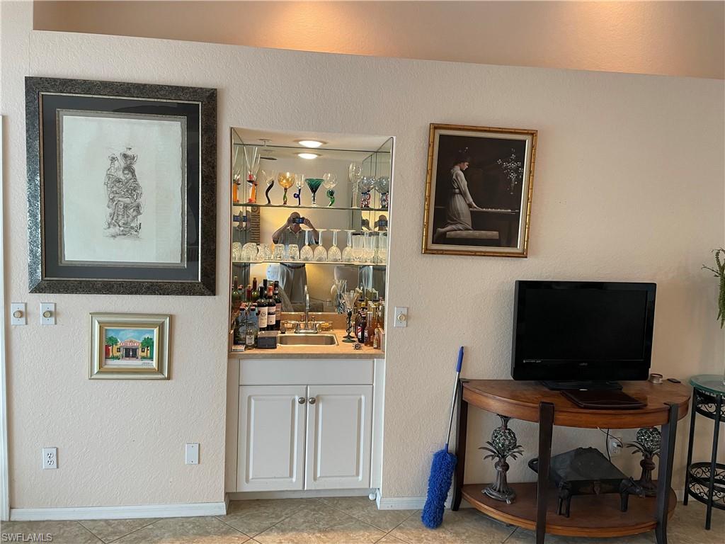 9061 Michael Circle, Unit 2 Naples, FL 34113 - Photo 25 of 48