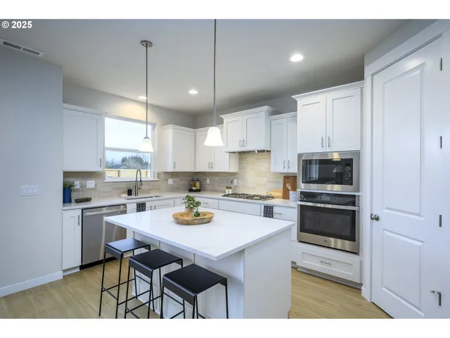 $764,960 | 17269 Southwest Atfalati Lane, Unit 36, Sherwood, OR 97140