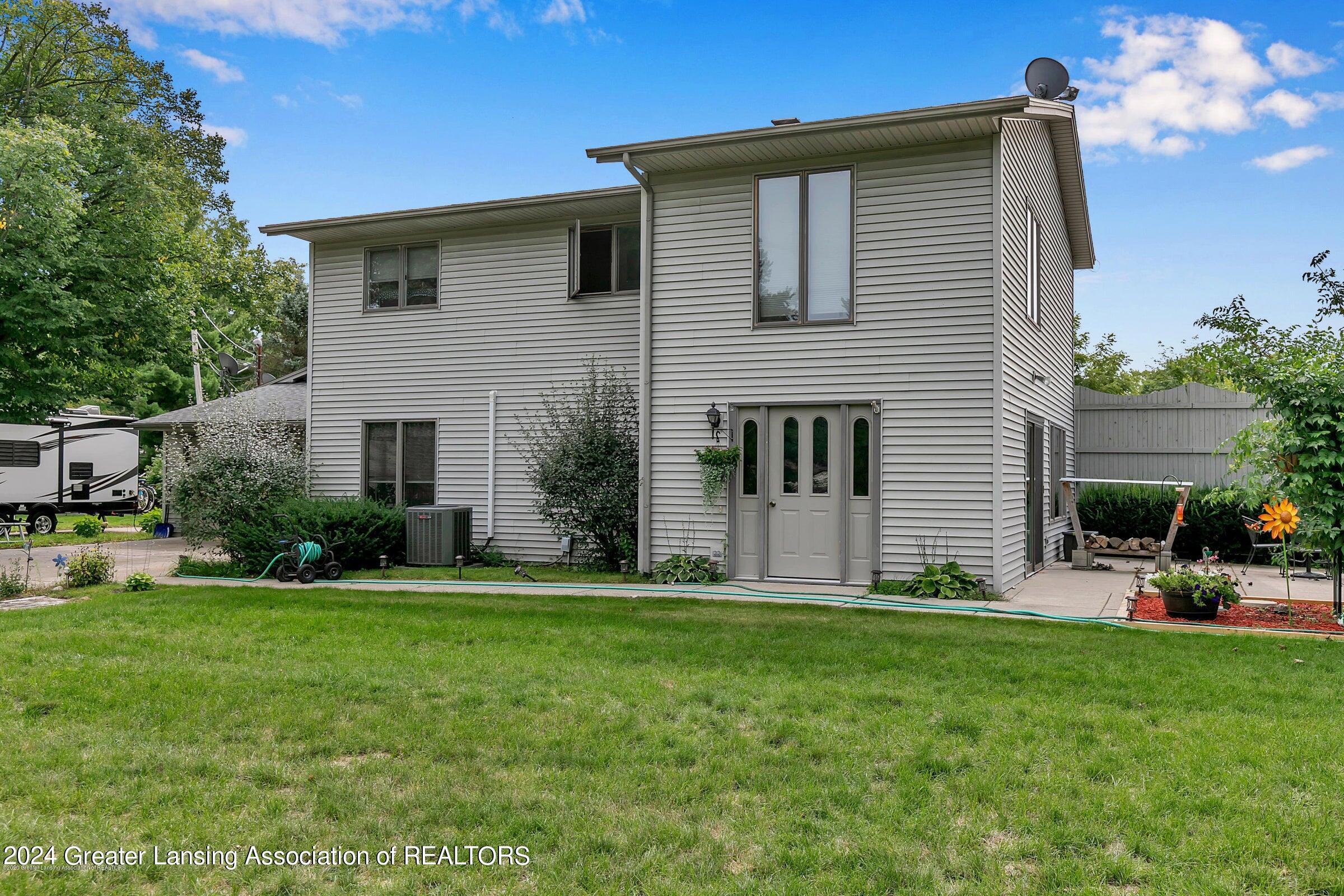 929 Dart Road Mason, MI 48854 - Photo 2 of 10 20200915183427482031000000-o