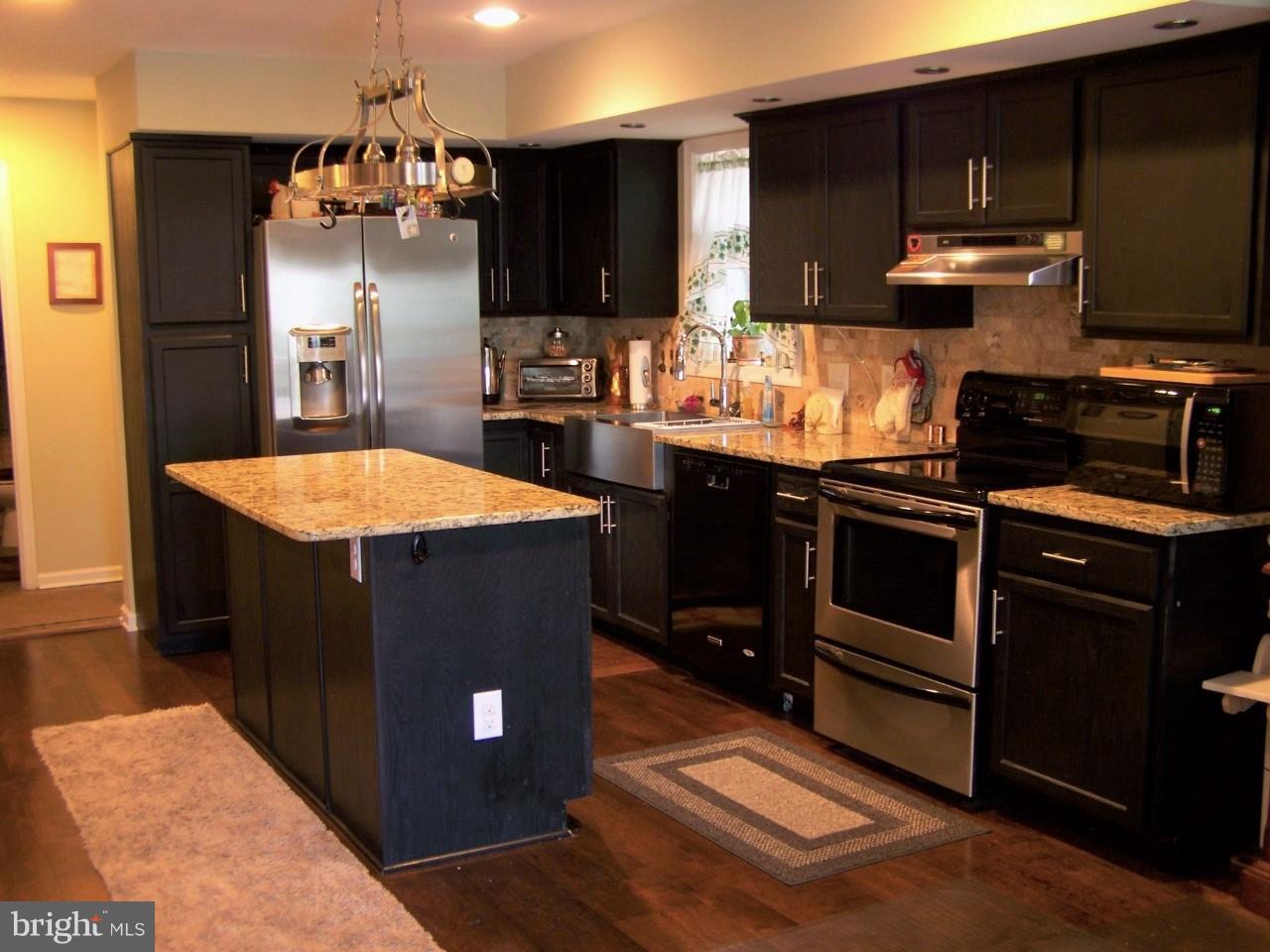 7 Hopkins Bluff Road Front Royal, VA 22630 - Photo 2 of 22 Kitchen