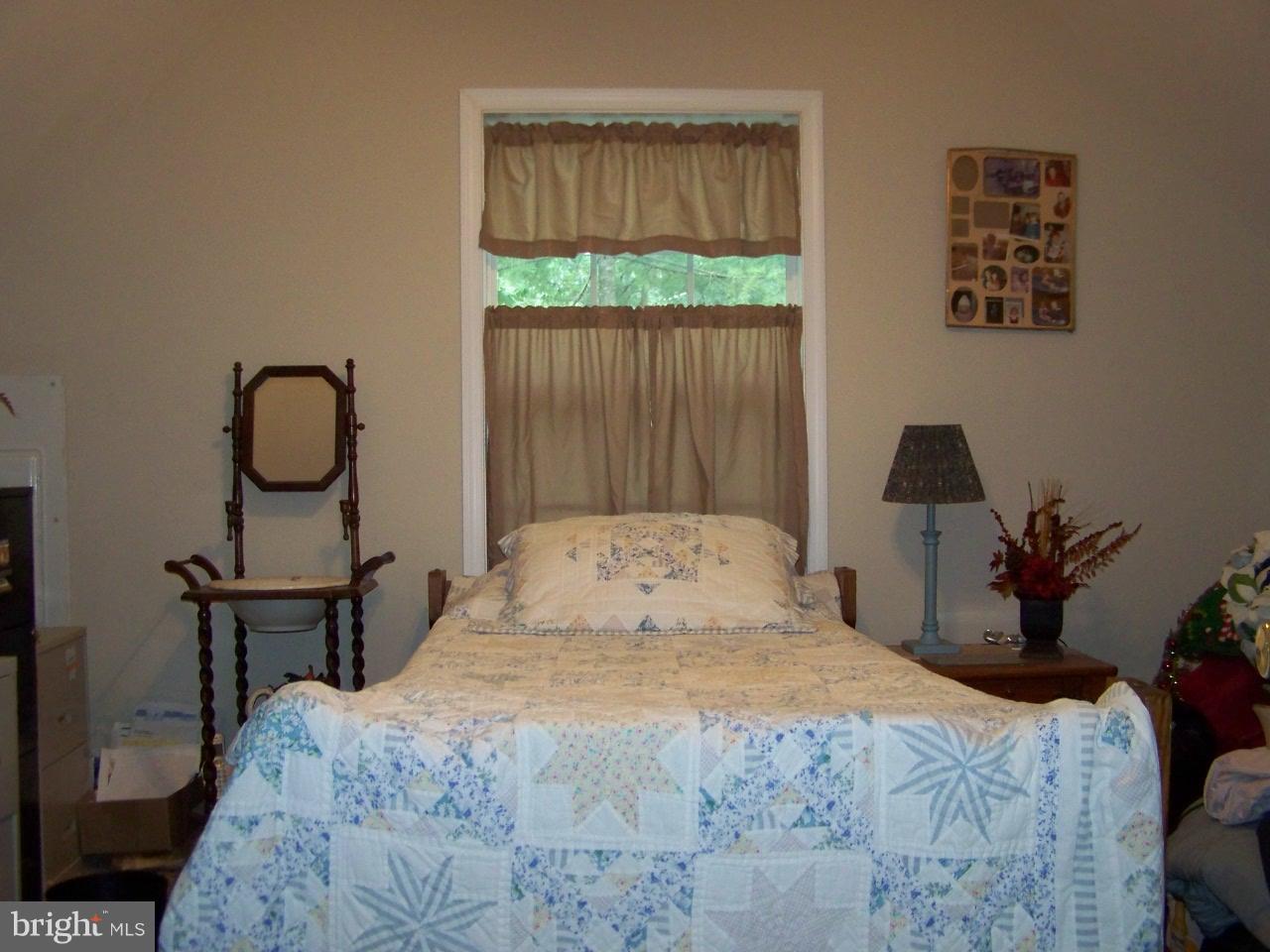 7 Hopkins Bluff Road Front Royal, VA 22630 - Photo 11 of 22 Upstairs bedroom