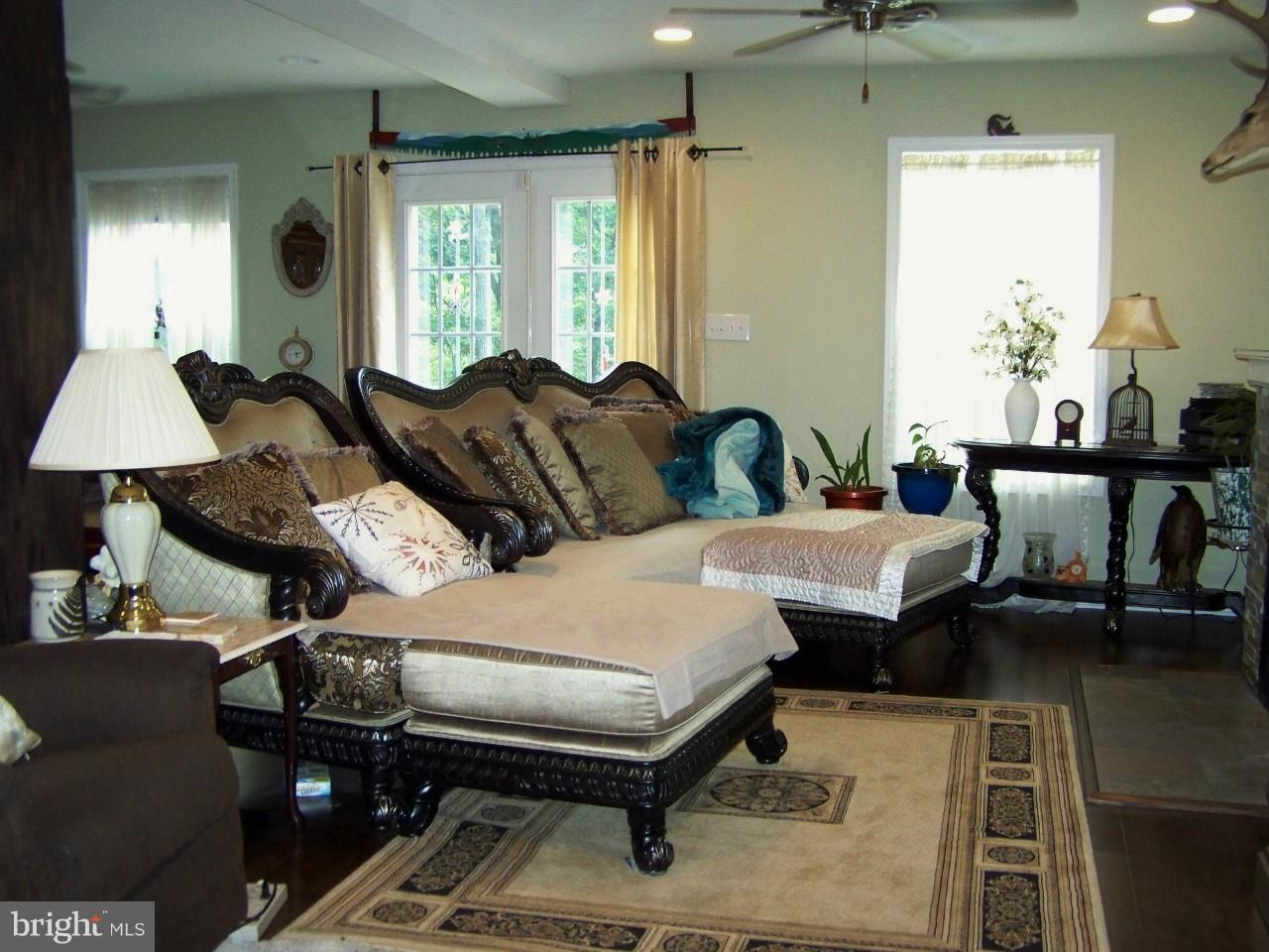 7 Hopkins Bluff Road Front Royal, VA 22630 - Photo 5 of 22 Living Room